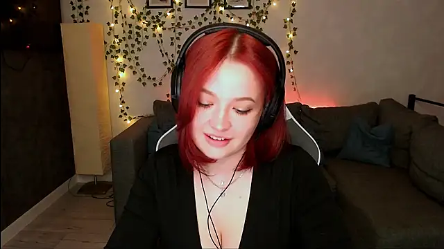 MiaSelene  online show from 18, 6, 2026