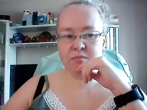 Snapshot of Viola27 chatting on 10, 6, 2026 Viola27 online show from 10, 6, 2026