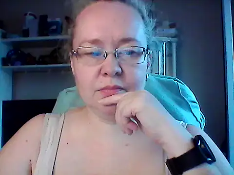 Snapshot of Viola27 chatting on 15, 6, 2026 Viola27 online show from 15, 6, 2026