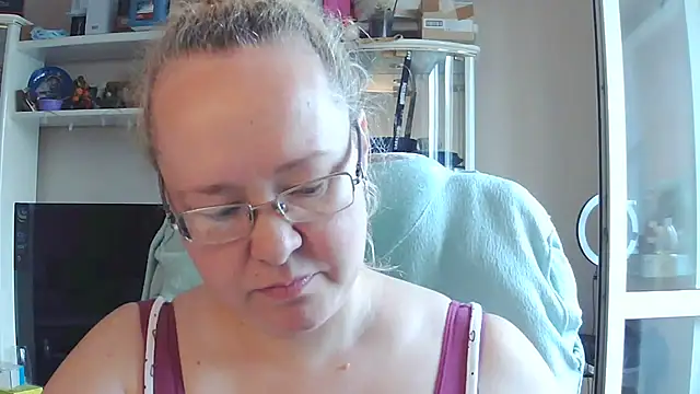 Snapshot of Viola27 chatting on 17, 7, 2026 Viola27 online show from 17, 7, 2026