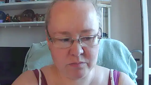Snapshot of Viola27 chatting on 18, 7, 2026 Viola27 online show from 18, 7, 2026
