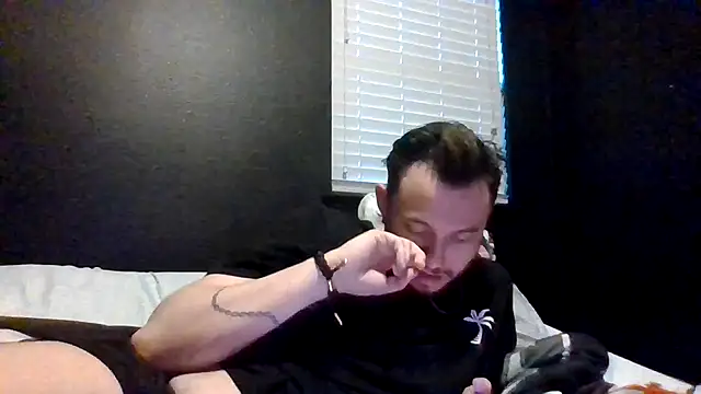 Snapshot of Mikecloudyhawk chatting on 27, 6, 2026 Mikecloudyhawk online show from 27, 6, 2026