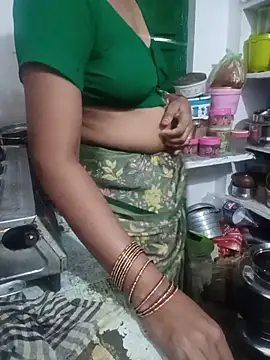 Snapshot of honey-telugu33 chatting on 8, 6, 2026 honey-telugu33 online show from 8, 6, 2026