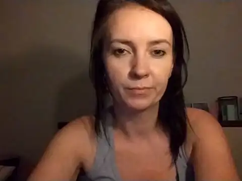 Snapshot of JenniferAlone chatting on 8, 7, 2026 JenniferAlone online show from 8, 7, 2026