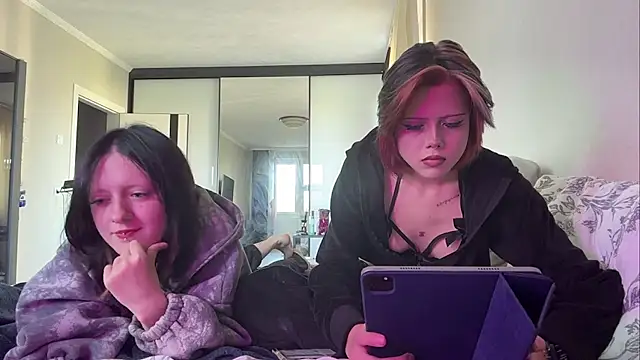 Snapshot of Catherine19Hunt chatting on 17, 6, 2026 Catherine19Hunt online show from 17, 6, 2026