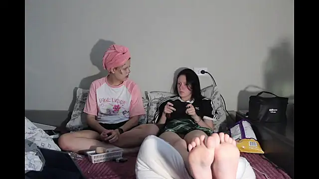 Snapshot of Catherine19Hunt chatting on 28, 6, 2026 Catherine19Hunt online show from 28, 6, 2026