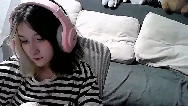 Snapshot of Lilfain_baby chatting on 18, 7, 2026 Lilfain baby online show from 18, 7, 2026