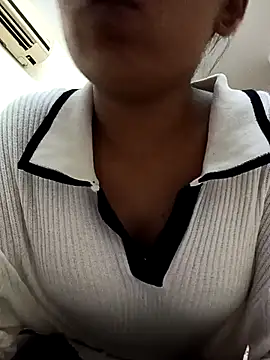 Snapshot of baby_girl_099 chatting on 29, 7, 2026 baby girl 099 online show from 29, 7, 2026
