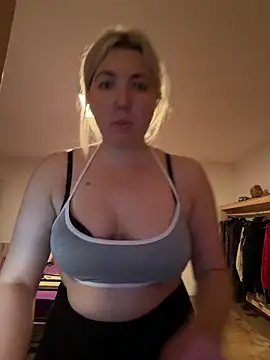 Snapshot of LauraStarr chatting on 22, 6, 2026 LauraStarr online show from 22, 6, 2026