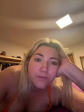 Snapshot of LauraStarr chatting on 20, 7, 2026 LauraStarr online show from 20, 7, 2026