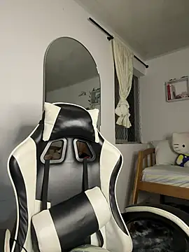 Snapshot of Selenyx_3 chatting on 29, 7, 2026 Selenyx 3 online show from 29, 7, 2026