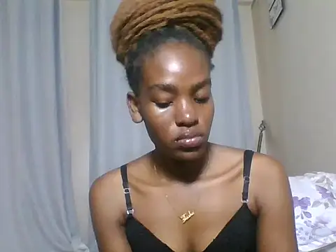 Snapshot of Lola_Allure chatting on 13, 6, 2026 Lola Allure online show from 13, 6, 2026