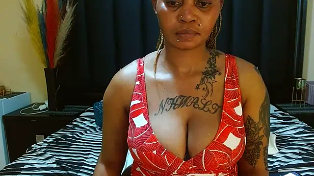 Snapshot of NaughtyLuux12 chatting on 26, 7, 2026 NaughtyLuux12 online show from 26, 7, 2026