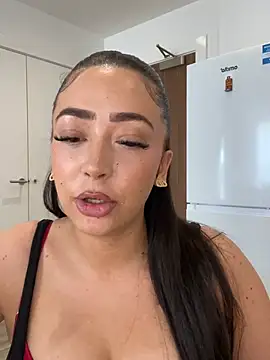uk-Mia-monroe online show from 24, 7, 2026