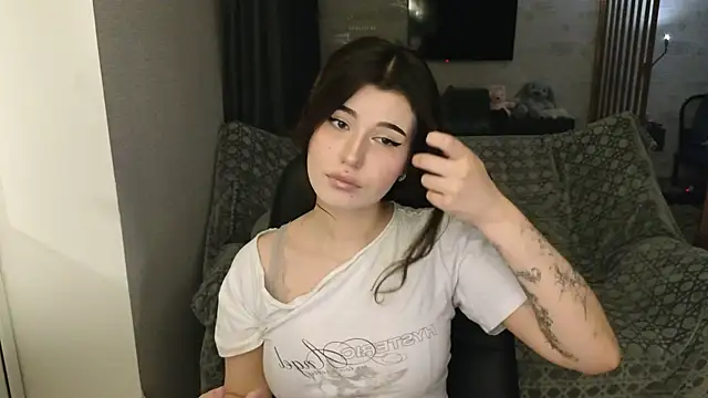 Snapshot of SolanaFlipper chatting on 23, 6, 2026 SolanaFlipper online show from 23, 6, 2026