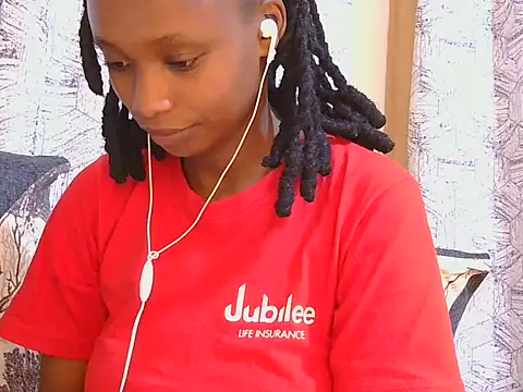 Snapshot of sofia-lit chatting on 12, 6, 2026 sofia-lit online show from 12, 6, 2026