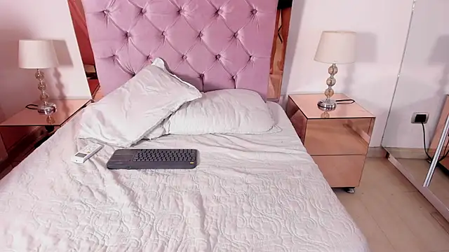 Kisha Skye online show from 18, 6, 2026