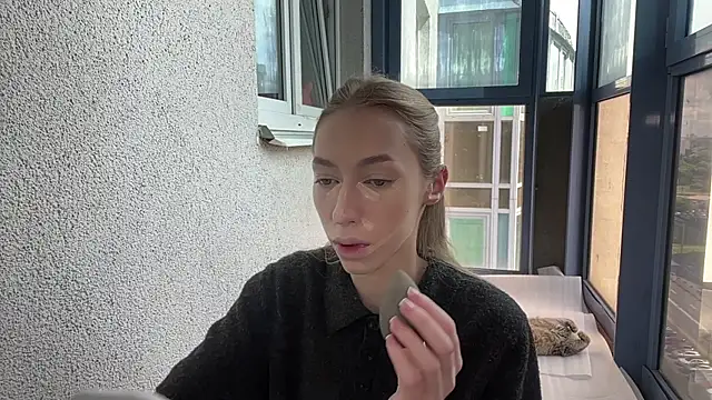 Snapshot of TraceyHowey chatting on 9, 7, 2026 TraceyHowey online show from 9, 7, 2026
