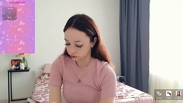 Snapshot of AyeHoney chatting on 21, 7, 2026 AyeHoney online show from 21, 7, 2026