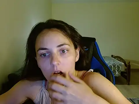 Snapshot of OliviaTheS chatting on 25, 6, 2026 OliviaTheS online show from 25, 6, 2026