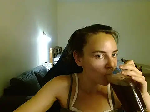 Snapshot of OliviaTheS chatting on 1, 7, 2026 OliviaTheS online show from 1, 7, 2026