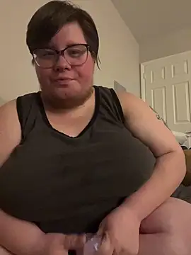 Snapshot of femboyphoenix chatting on 13, 6, 2026 femboyphoenix online show from 13, 6, 2026