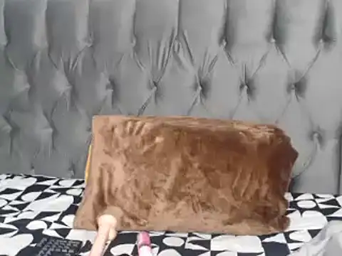 Snapshot of Loyal_Alisha chatting on 28, 6, 2026 Loyal Alisha online show from 28, 6, 2026