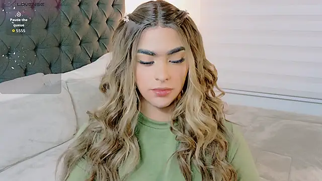 Snapshot of Scarlethvhonparker chatting on 6, 11, 2025 Scarlethvhonparker online show from 6, 11, 2025