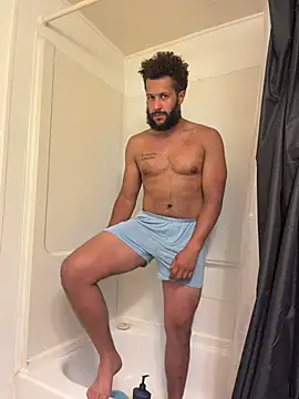 Snapshot of HungStr8Lightskin chatting on 5, 7, 2026 HungStr8Lightskin online show from 5, 7, 2026