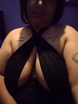 Snapshot of Valentina_Tits chatting on 15, 6, 2026 Valentina Tits online show from 15, 6, 2026