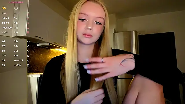 Snapshot of viyy chatting on 3, 8, 2026 viyy online show from 3, 8, 2026