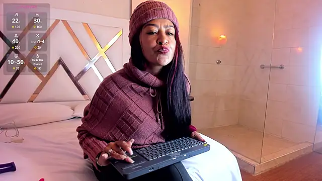 Snapshot of Sky_Collins_ chatting on 16, 6, 2026 Sky Collins online show from 16, 6, 2026