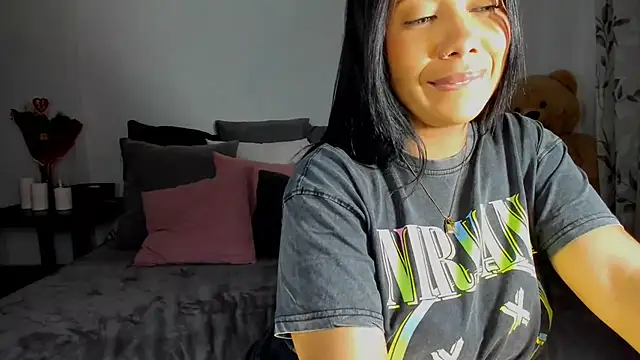 NicolePasqualott online show from 18, 3, 2025