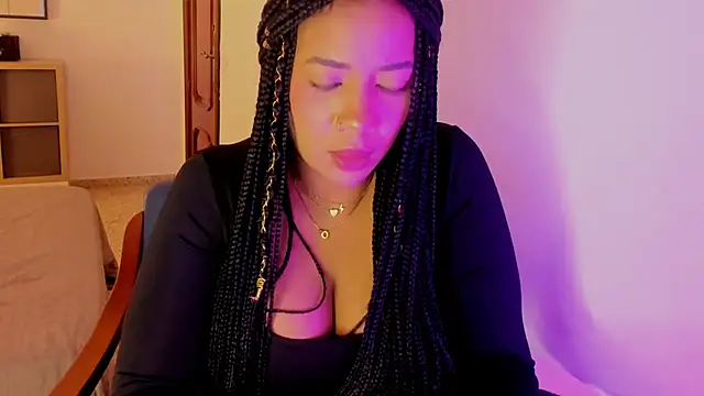 NicolePasqualott online show from 15, 10, 2025