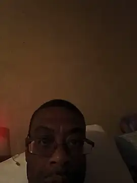 Snapshot of longbigEno chatting on 15, 6, 2026 longbigEno online show from 15, 6, 2026