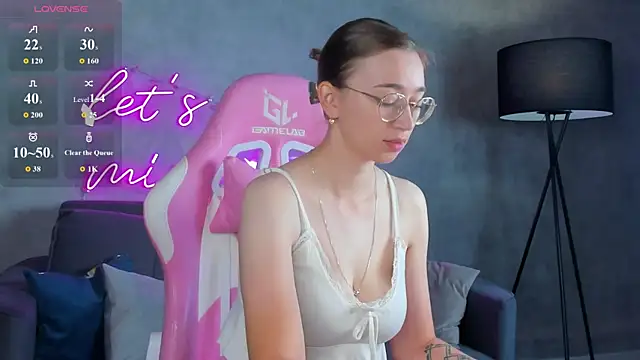 Snapshot of Lucy_Green chatting on 14, 7, 2026 Lucy Green online show from 14, 7, 2026