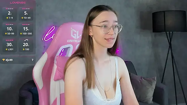 Snapshot of Lucy_Green chatting on 22, 7, 2026 Lucy Green online show from 22, 7, 2026