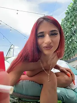 Snapshot of VixenRosse chatting on 7, 7, 2026 VixenRosse online show from 7, 7, 2026