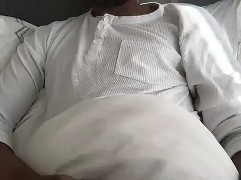 Snapshot of LeoneForYou chatting on 6, 8, 2026 LeoneForYou online show from 6, 8, 2026
