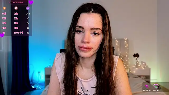 Snapshot of Little_cuti1e chatting on 13, 7, 2026 Little cuti1e online show from 13, 7, 2026