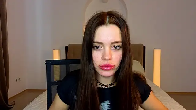 Snapshot of Little_cuti1e chatting on 24, 7, 2026 Little cuti1e online show from 24, 7, 2026