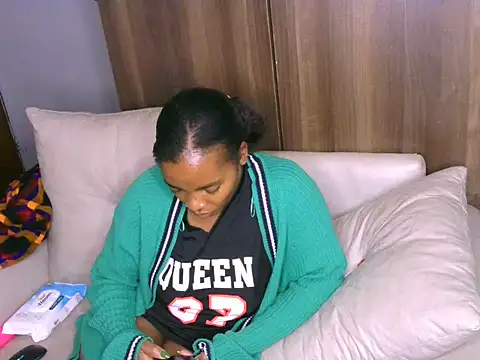 Snapshot of Bustycece chatting on 4, 8, 2026 Bustycece online show from 4, 8, 2026