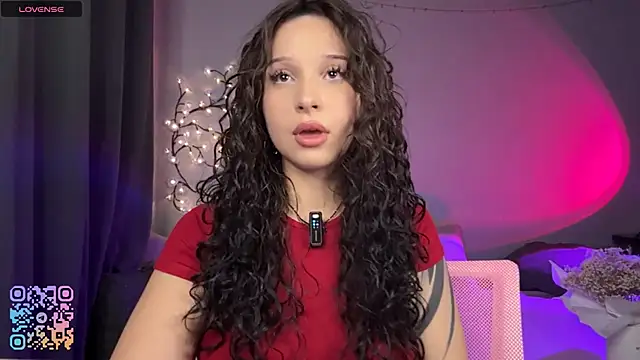 Snapshot of WeepyMoon chatting on 31, 7, 2026 WeepyMoon online show from 31, 7, 2026
