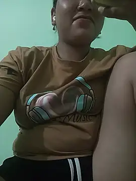 Snapshot of Uya-y chatting on 17, 6, 2026 Uya-y online show from 17, 6, 2026