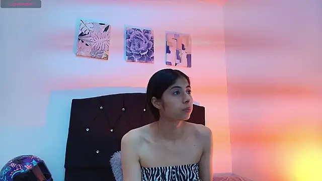 Snapshot of Dahlia__Vixen chatting on 1, 8, 2026 Dahlia Vixen online show from 1, 8, 2026