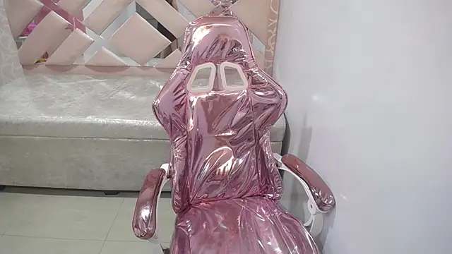Snapshot of KiaraStar_ch chatting on 21, 6, 2026 KiaraStar ch online show from 21, 6, 2026