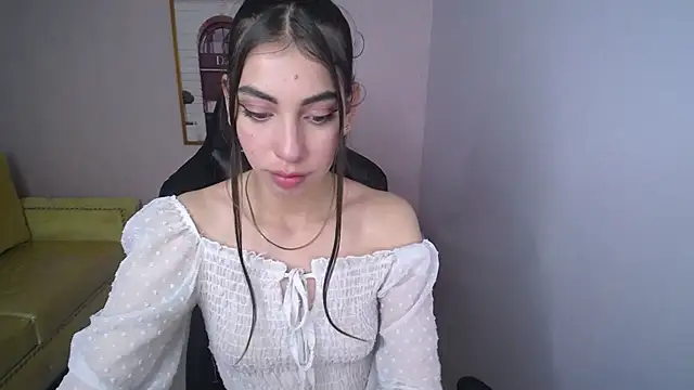 Snapshot of KiaraStar_ch chatting on 13, 7, 2026 KiaraStar ch online show from 13, 7, 2026