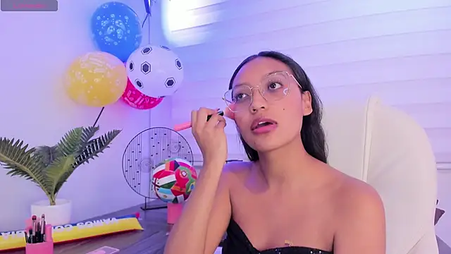 emma brooks  online show from 25, 6, 2026