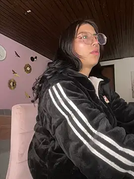 Snapshot of GabyLopez_Pink chatting on 10, 7, 2026 GabyLopez Pink online show from 10, 7, 2026