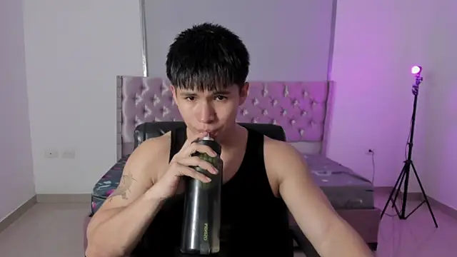 Snapshot of ryo_kush_ chatting on 14, 7, 2026 ryo kush online show from 14, 7, 2026